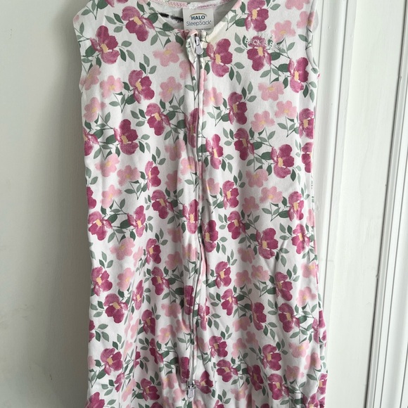 3 Halo sleep sacks. Size medium. 4 sacks sold as a group. - Picture 3 of 10